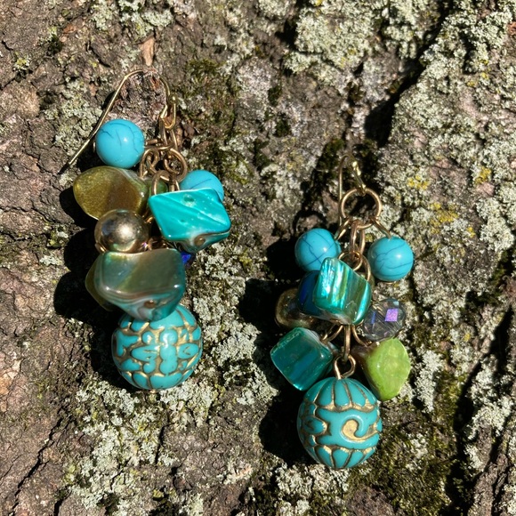 Vintage beaded turquoise abalone cluster earrings - Picture 2 of 5